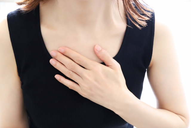 夜になると不安や動悸が起こる