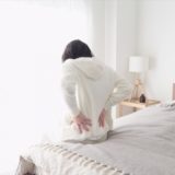 原因不明の背中の痛み・熱感は自律神経の不調が原因かも?